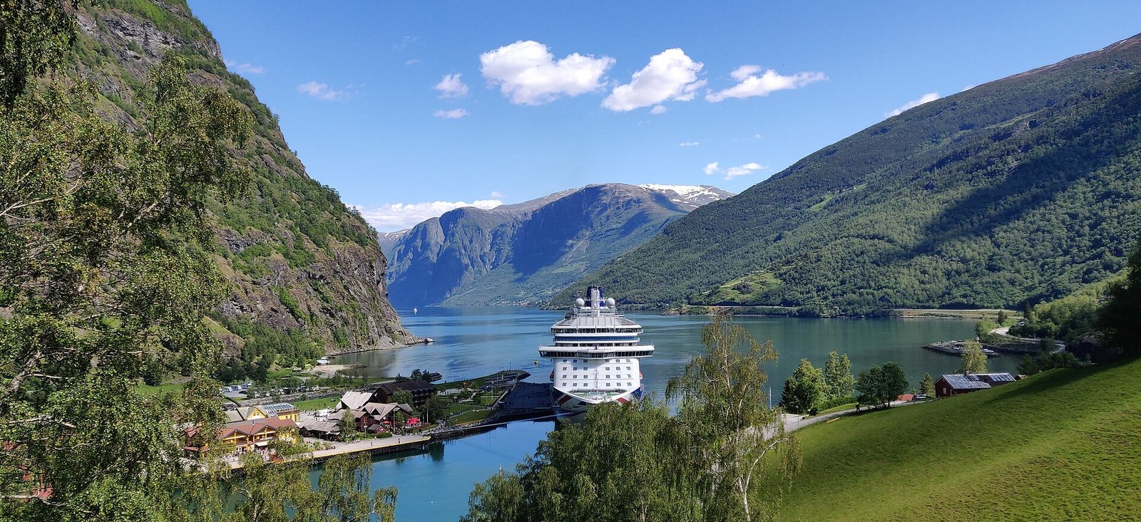 Britannia cruise ship