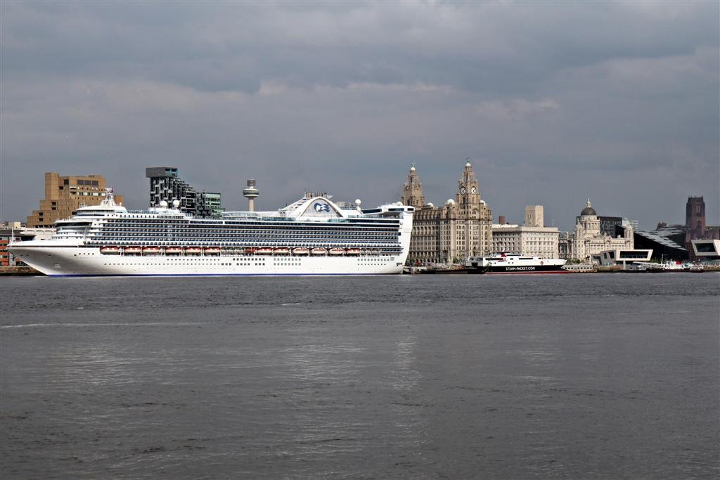Caribbean Princess cruise ship