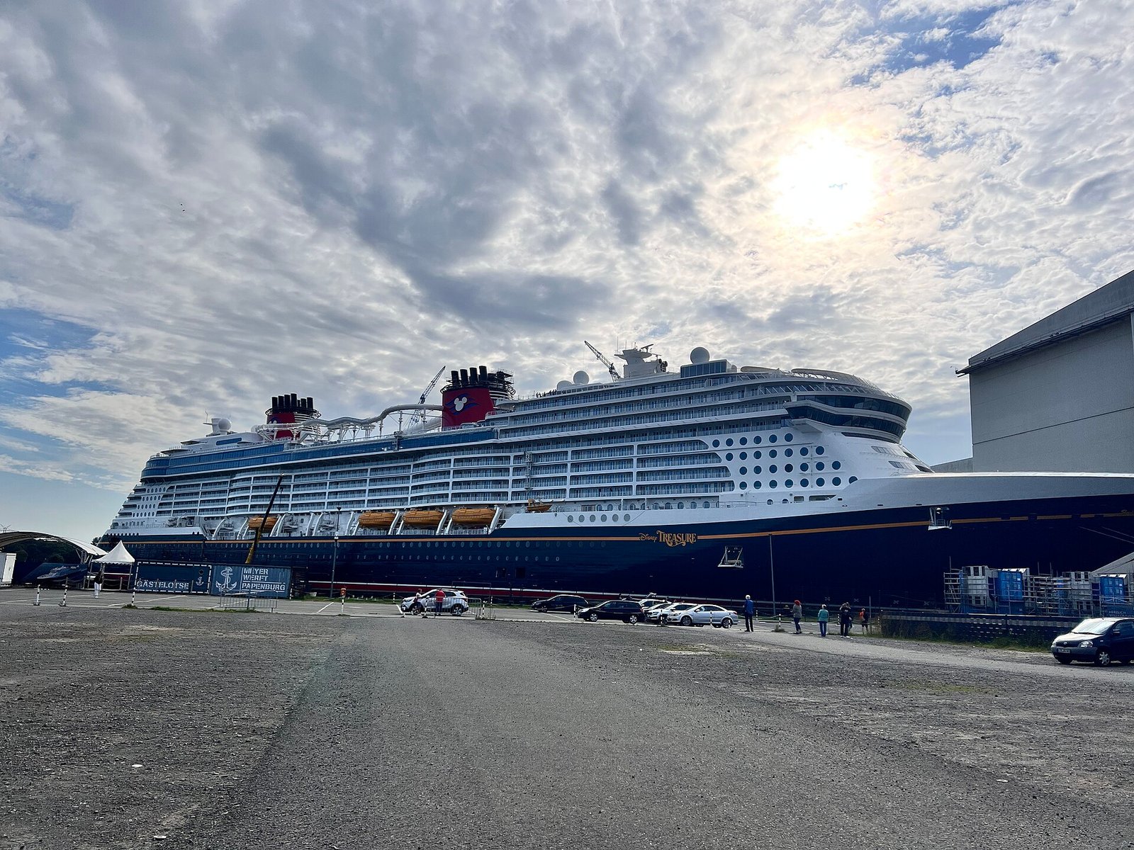 Disney Treasure cruise ship