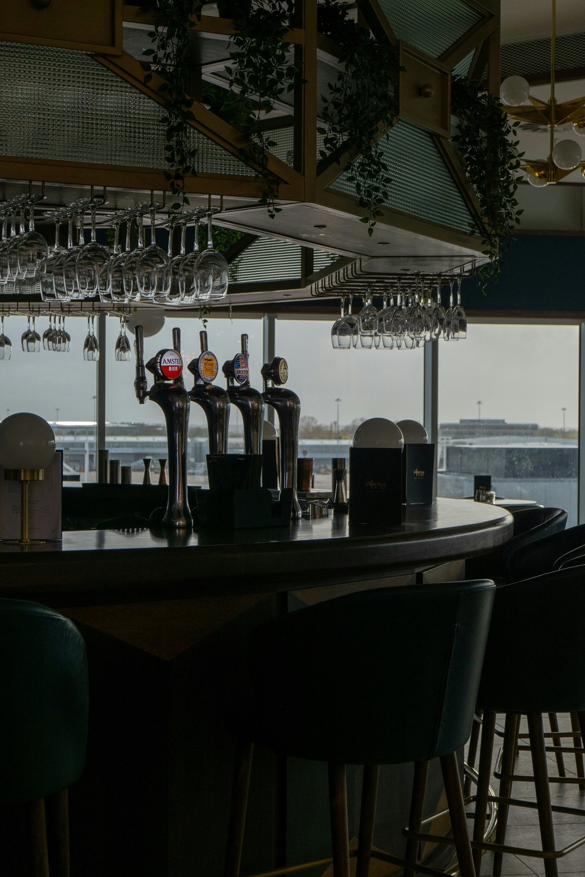 Bar seating with a view over the ocean